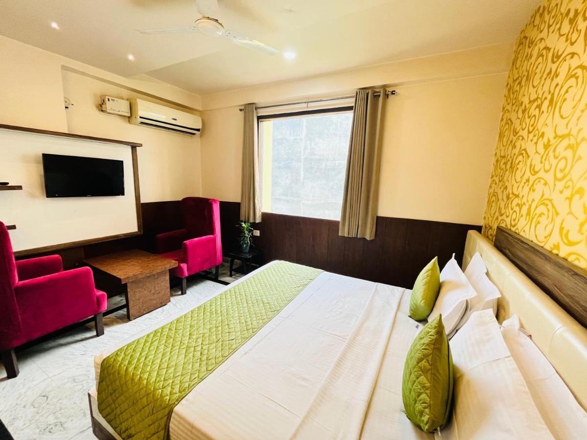 Hotel The Leaf - Gomti Nagar Lucknow Dış mekan fotoğraf