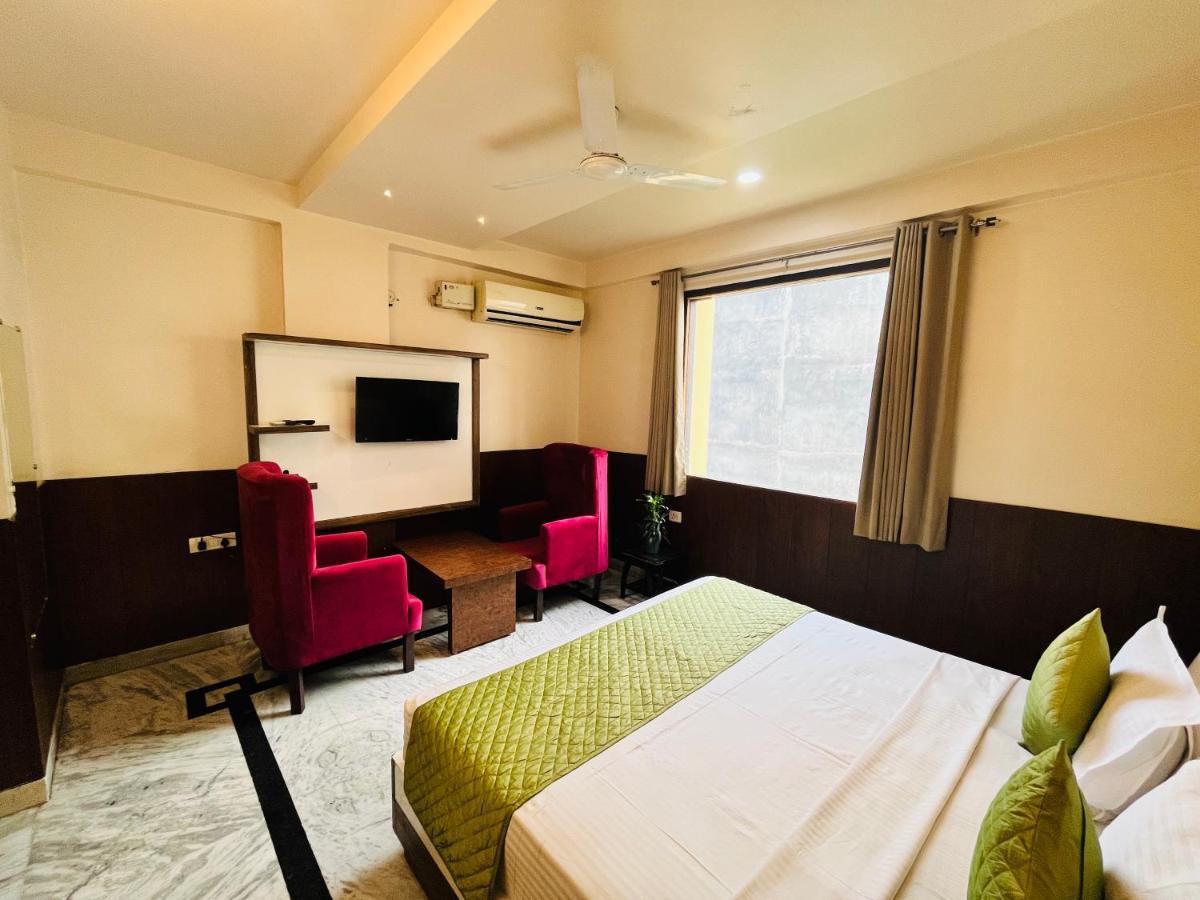 Hotel The Leaf - Gomti Nagar Lucknow Dış mekan fotoğraf
