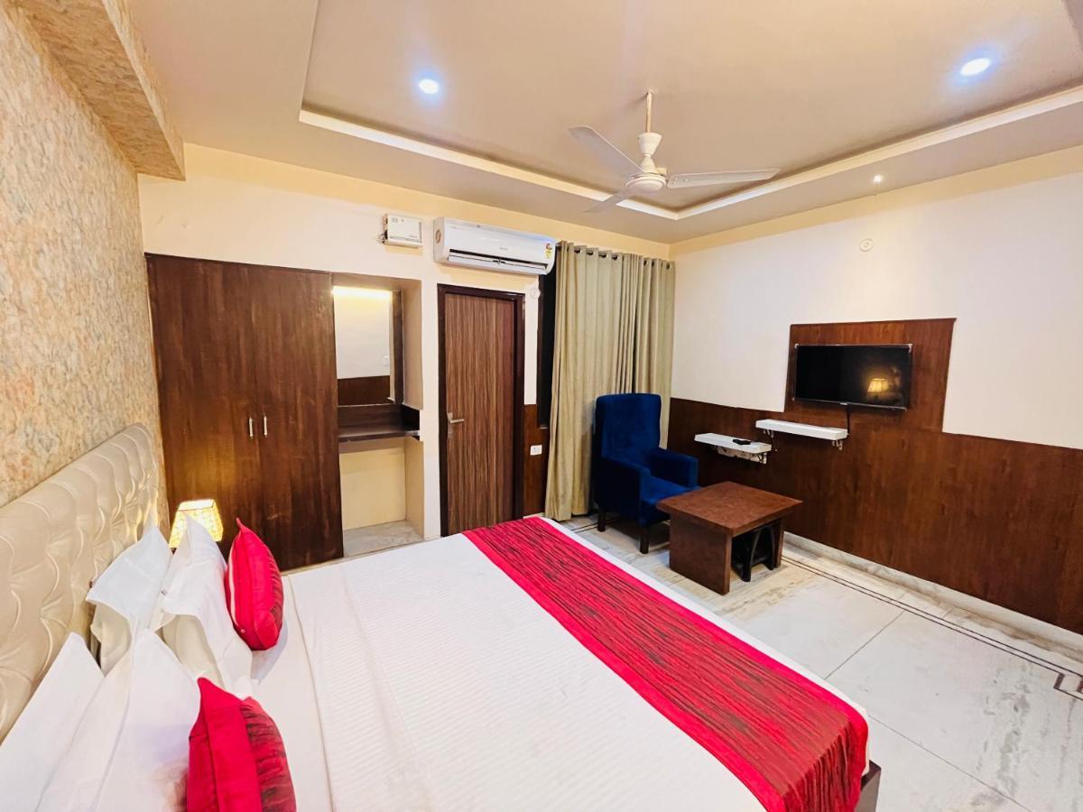 Hotel The Leaf - Gomti Nagar Lucknow Dış mekan fotoğraf