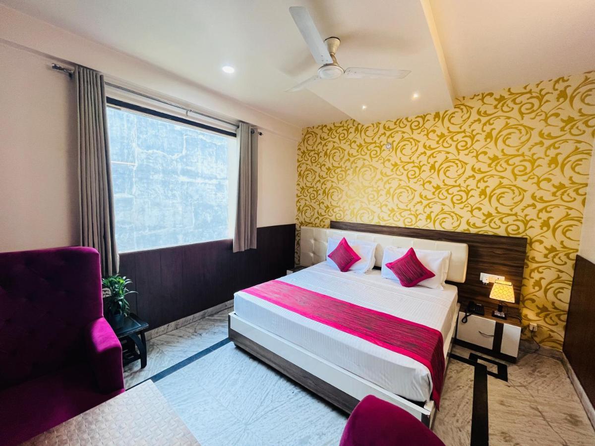 Hotel The Leaf - Gomti Nagar Lucknow Dış mekan fotoğraf