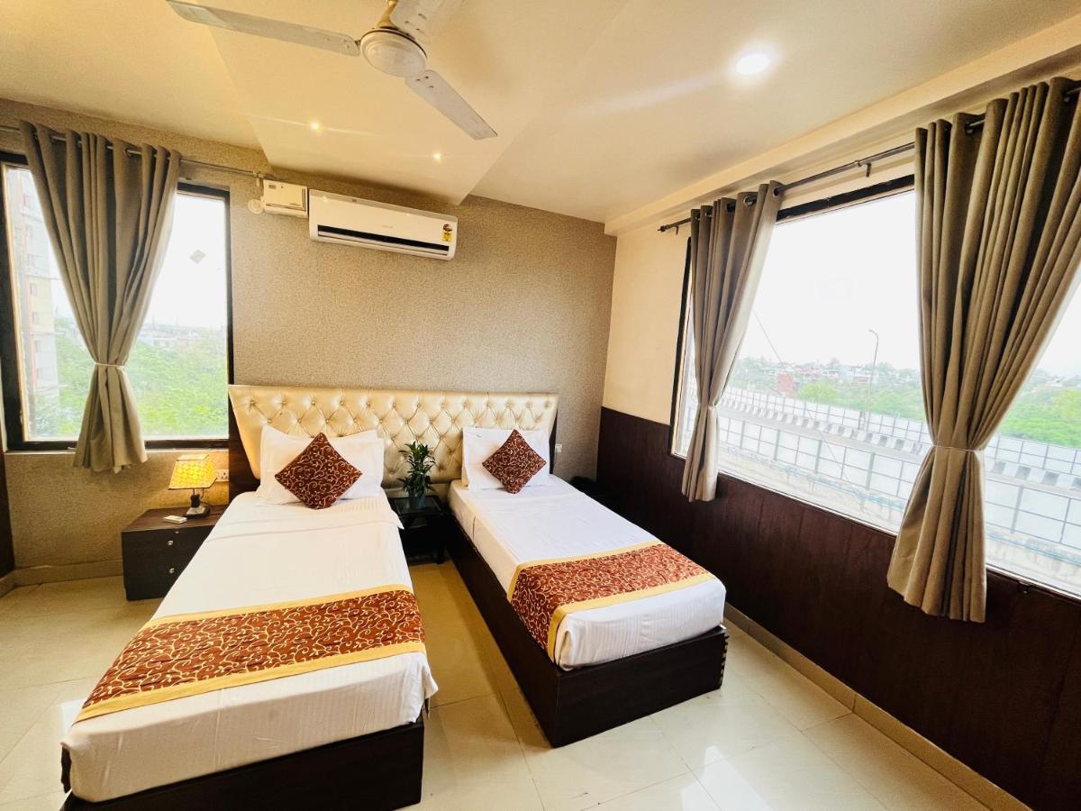Hotel The Leaf - Gomti Nagar Lucknow Dış mekan fotoğraf