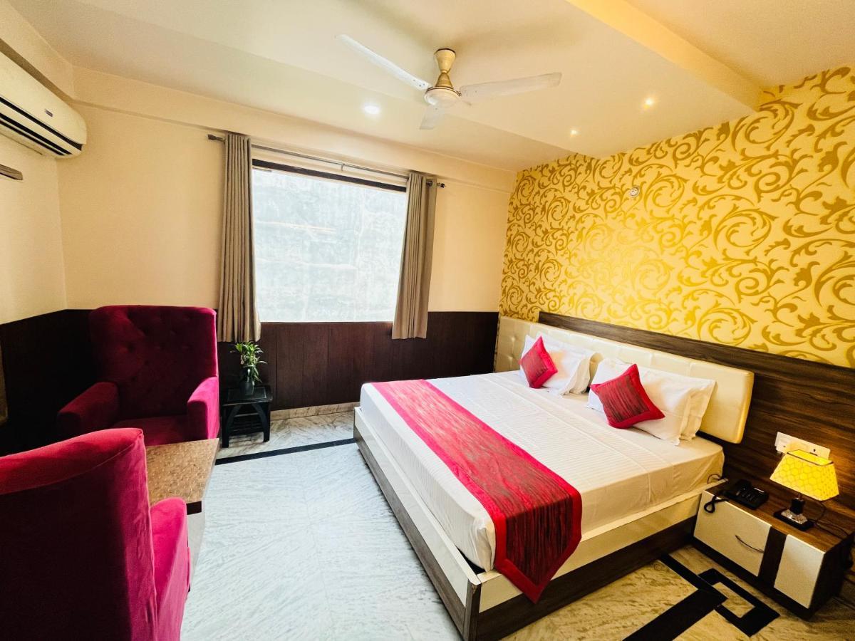 Hotel The Leaf - Gomti Nagar Lucknow Dış mekan fotoğraf
