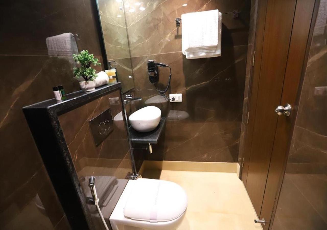 Hotel The Leaf - Gomti Nagar Lucknow Dış mekan fotoğraf